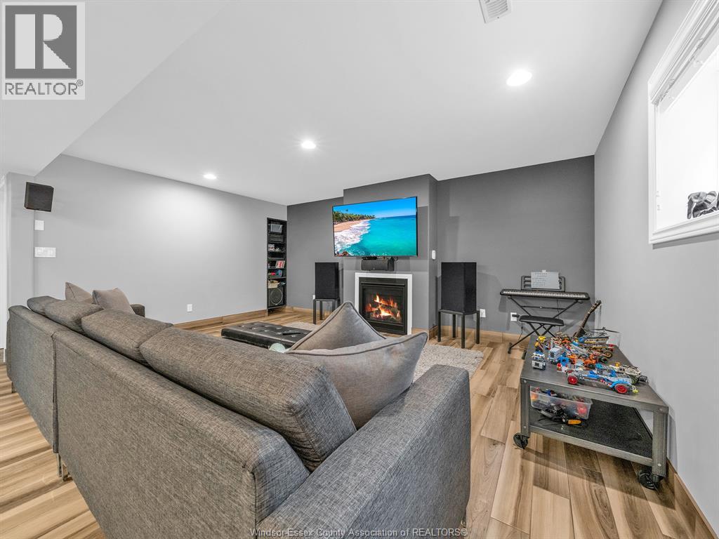 2940 Mcrobbie, Windsor, Ontario N8R 0A5 - Photo 30 - 26013394