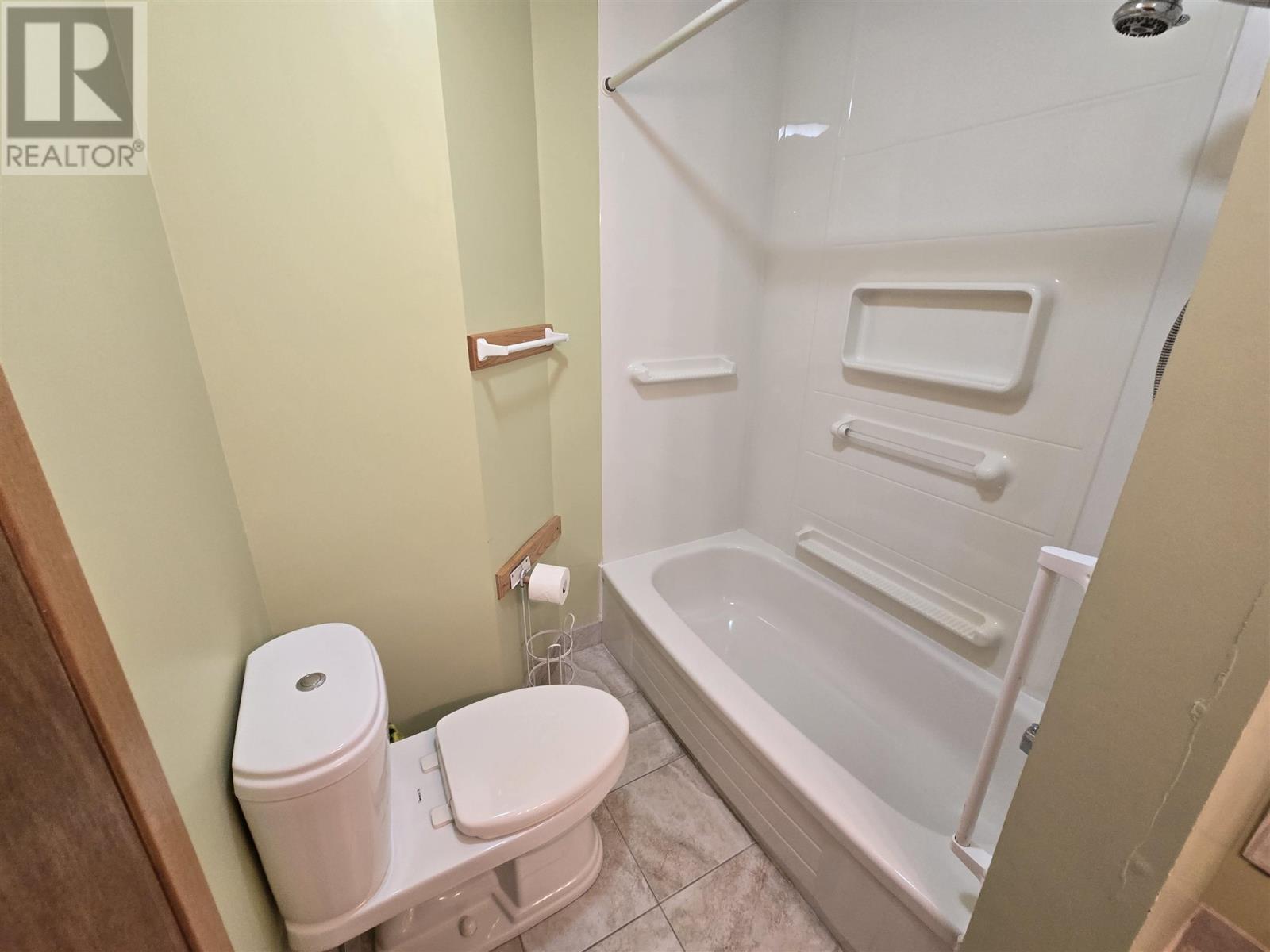 71 Lawrence Ave, Elliot Lake, Ontario  P5A 3R1 - Photo 14 - SM261357