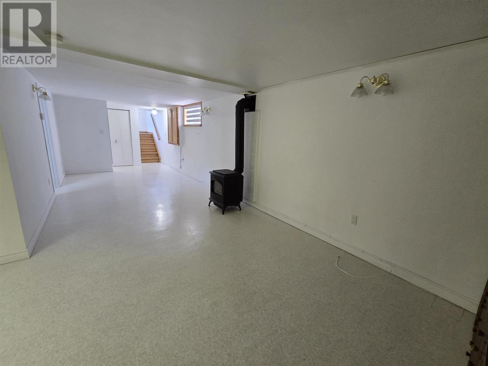 71 Lawrence Ave, Elliot Lake, Ontario  P5A 3R1 - Photo 21 - SM261357