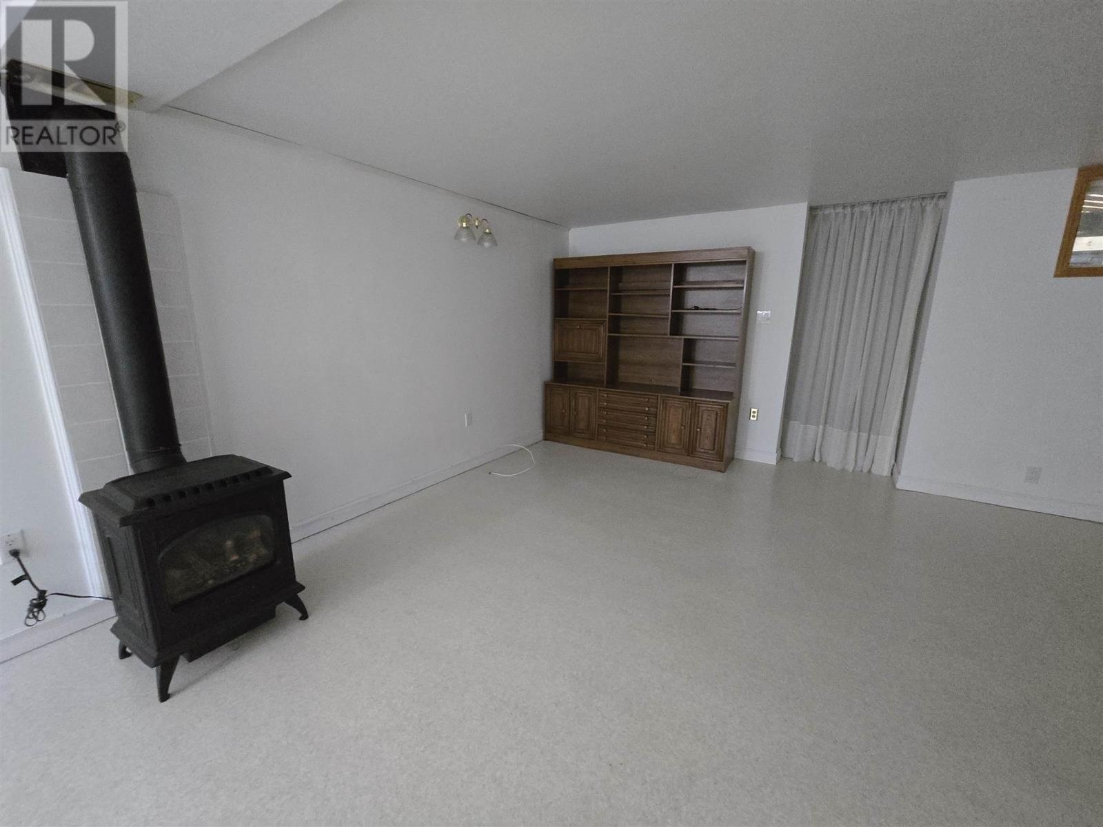 71 Lawrence Ave, Elliot Lake, Ontario  P5A 3R1 - Photo 20 - SM261357