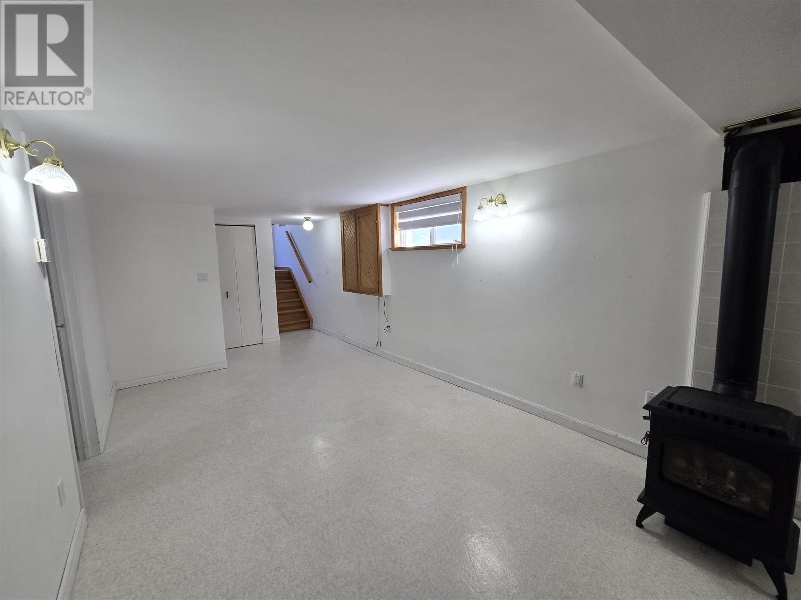 71 Lawrence Ave, Elliot Lake, Ontario  P5A 3R1 - Photo 22 - SM261357