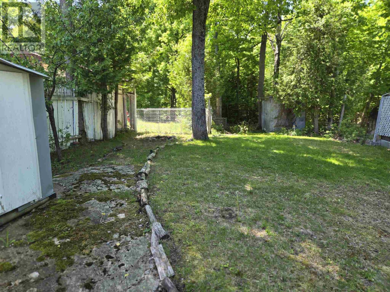 71 Lawrence Ave, Elliot Lake, Ontario  P5A 3R1 - Photo 37 - SM261357