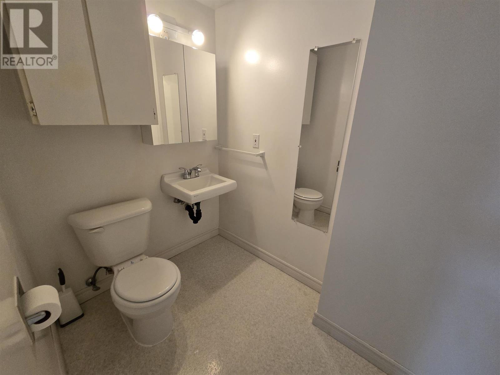 71 Lawrence Ave, Elliot Lake, Ontario  P5A 3R1 - Photo 24 - SM261357