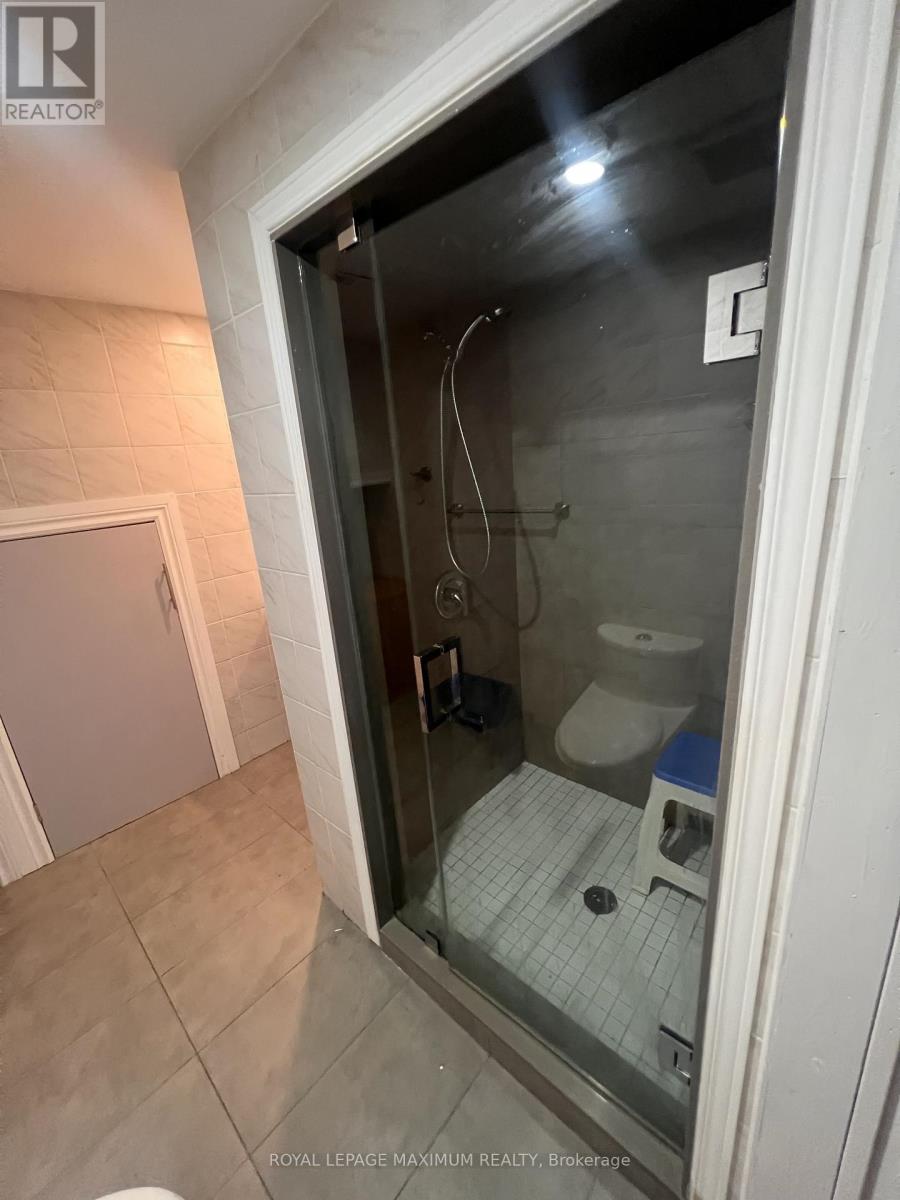 Bsmt #1 - 16 Langholm Drive, Toronto, Ontario  M3M 2R6 - Photo 10 - W13414606