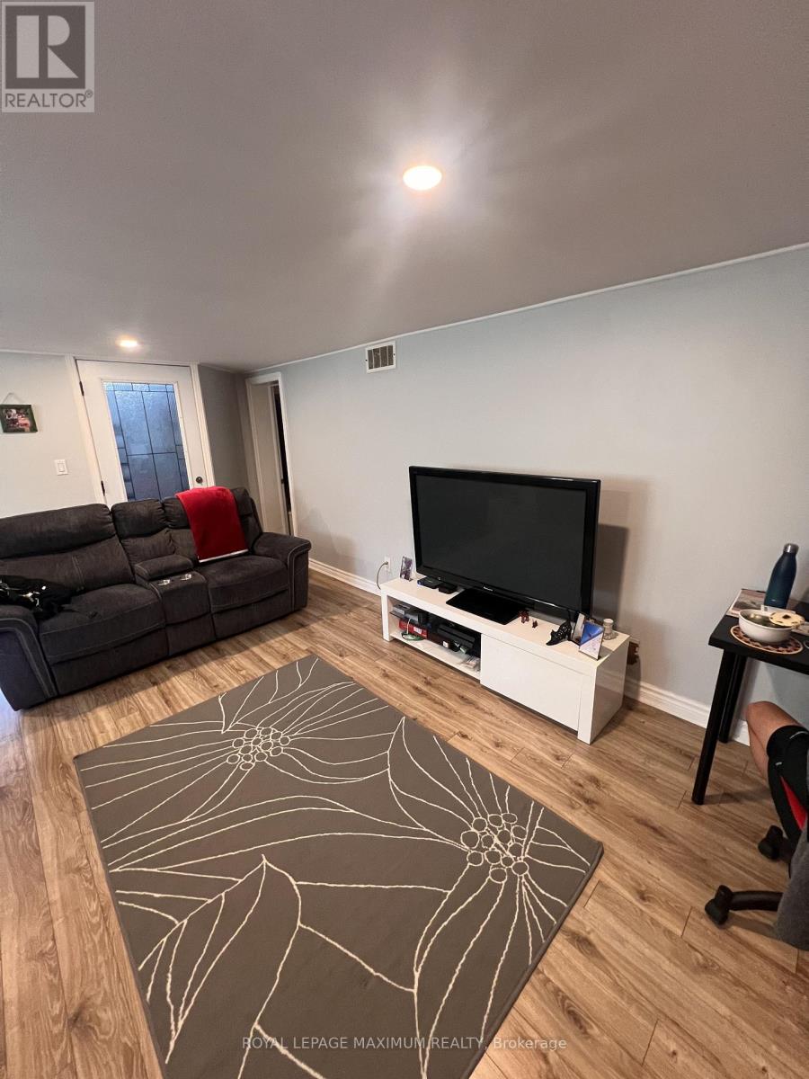 Bsmt #2 - 16 Langholm Drive, Toronto, Ontario  M3M 2R6 - Photo 5 - W13414622