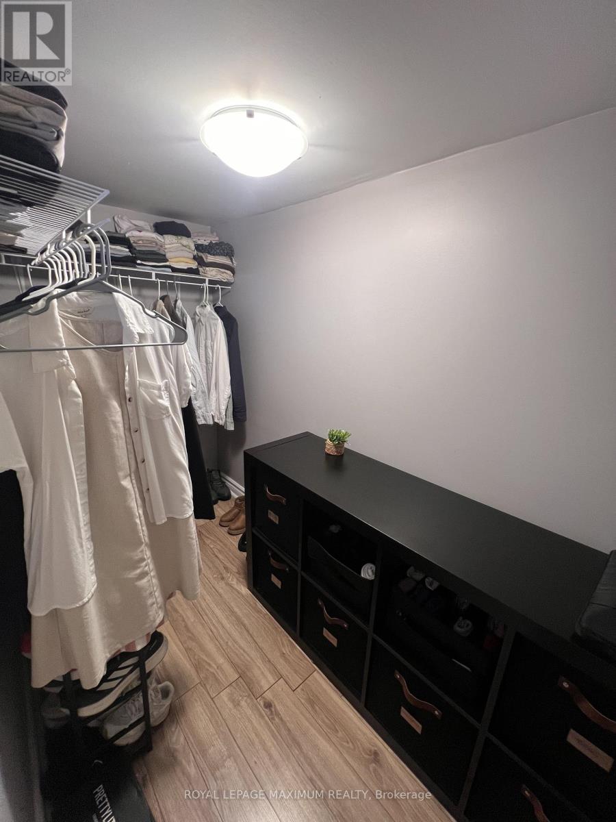 Bsmt #2 - 16 Langholm Drive, Toronto, Ontario  M3M 2R6 - Photo 6 - W13414622
