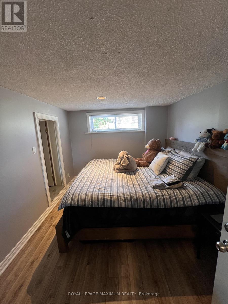 Bsmt #2 - 16 Langholm Drive, Toronto, Ontario  M3M 2R6 - Photo 7 - W13414622