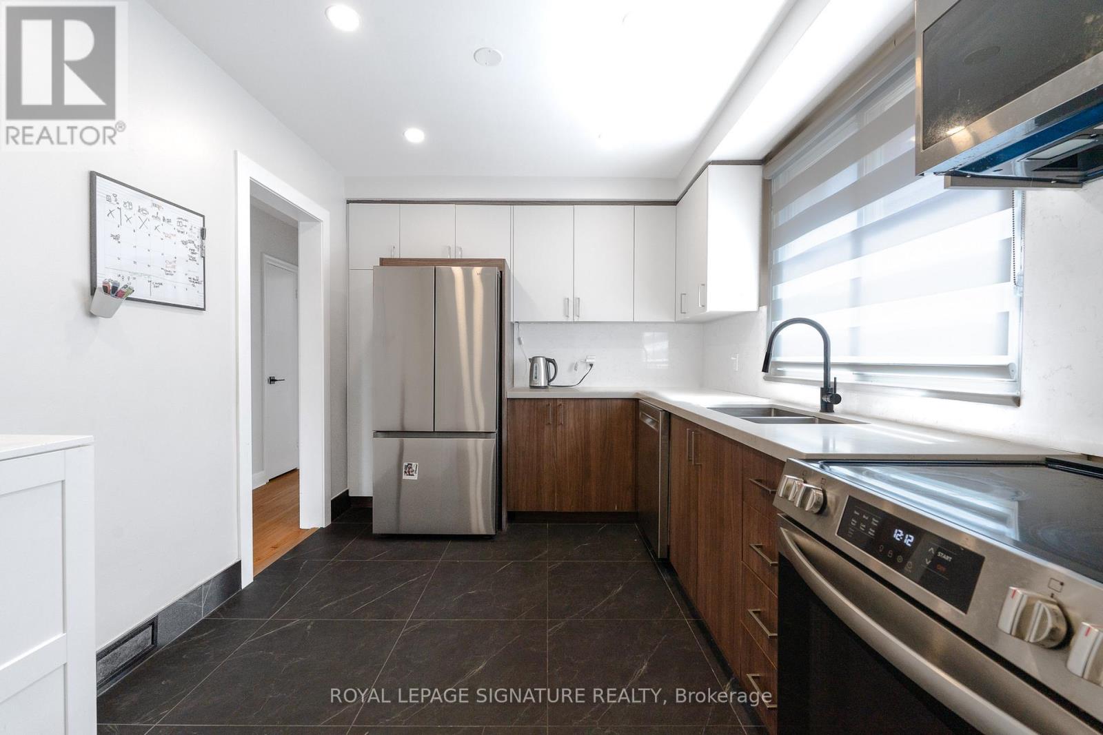 83 Caledonia Road, Toronto, Ontario  M6E 4S3 - Photo 8 - W13414676