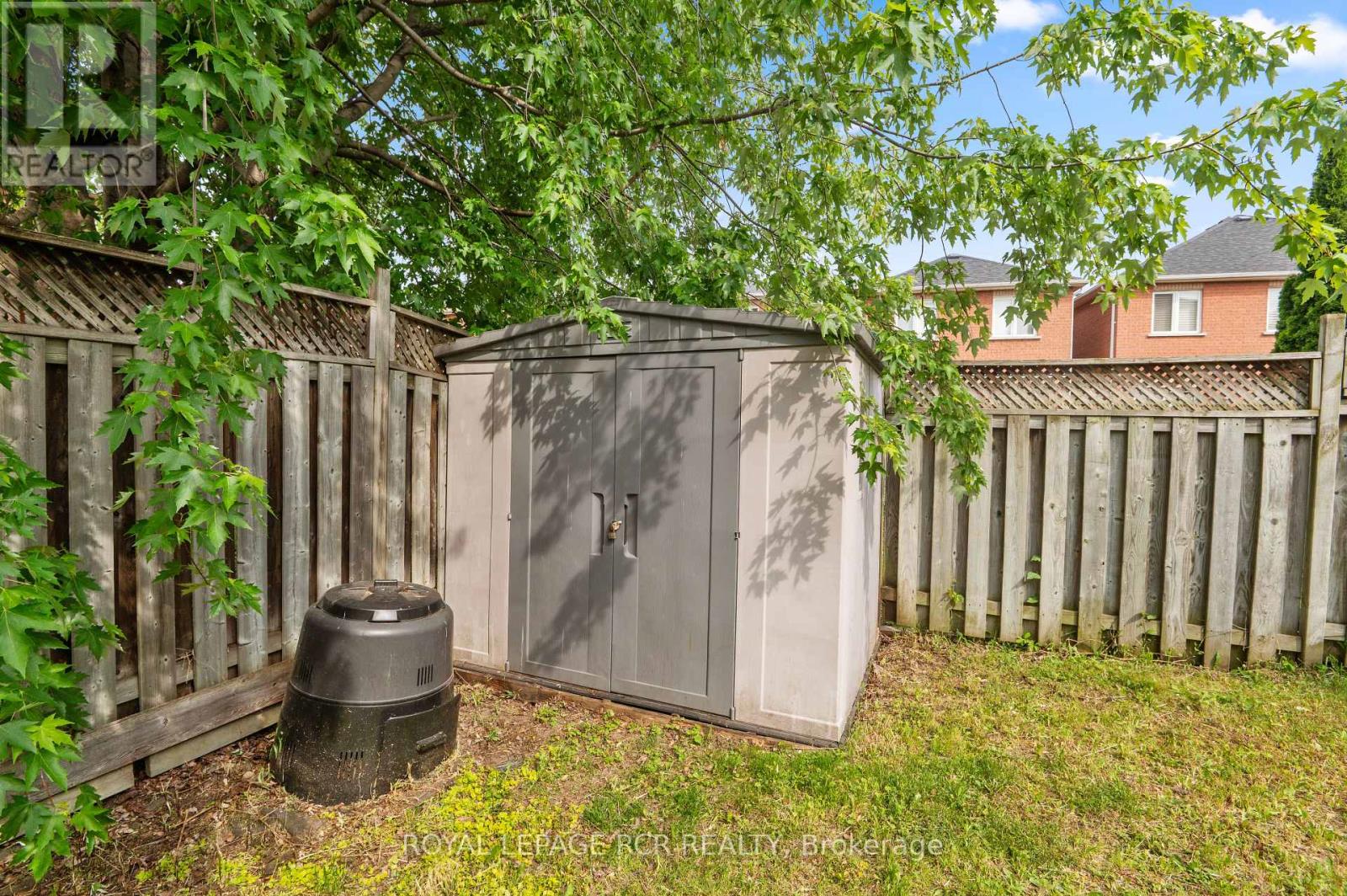 13 Twin Pines Crescent, Brampton, Ontario  L7A 1M6 - Photo 33 - W13414722
