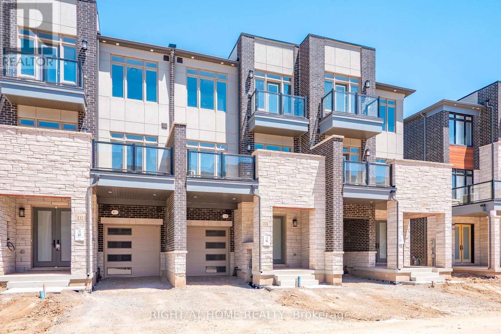 3311 AZAM WAY, Oakville, Ontario