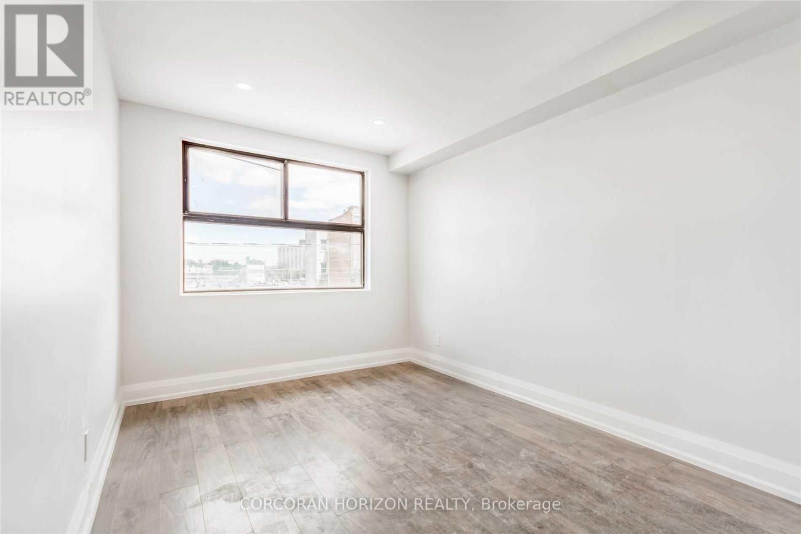 2261 Dundas Street W, Toronto, Ontario  M6R 1X6 - Photo 17 - W13414740