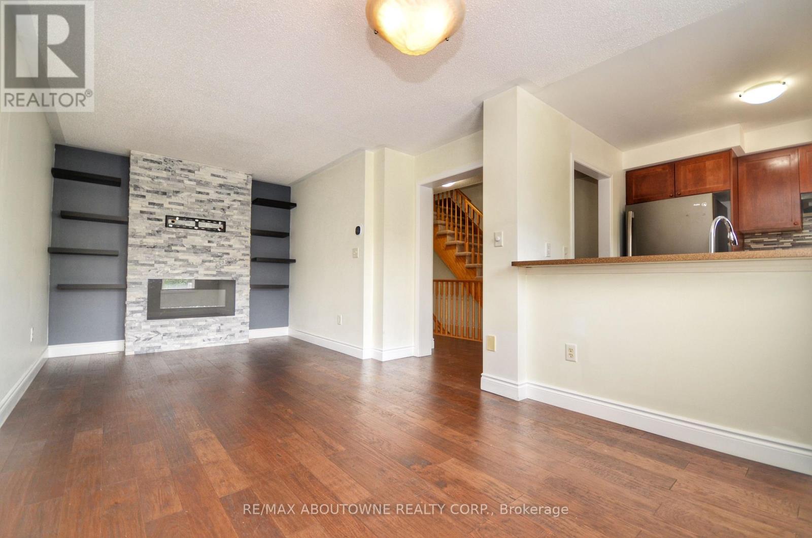 3057 Dewridge Avenue, Oakville, Ontario  L6M 5J1 - Photo 2 - W13414884