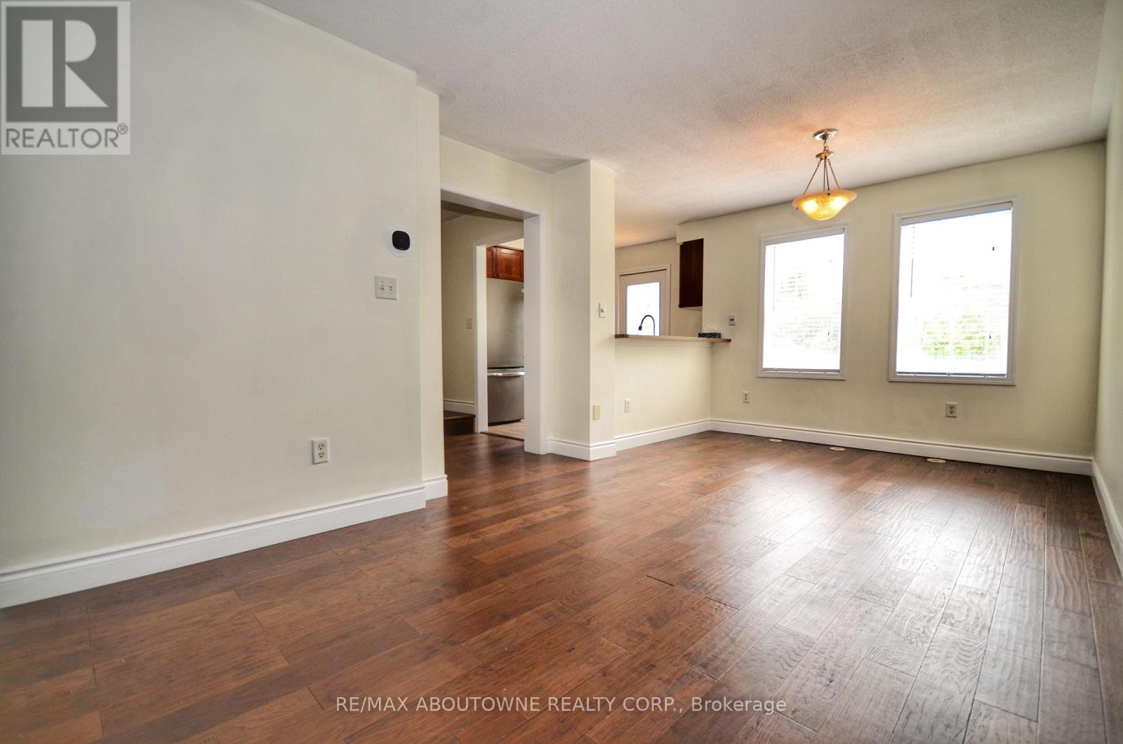 3057 Dewridge Avenue, Oakville, Ontario  L6M 5J1 - Photo 3 - W13414884