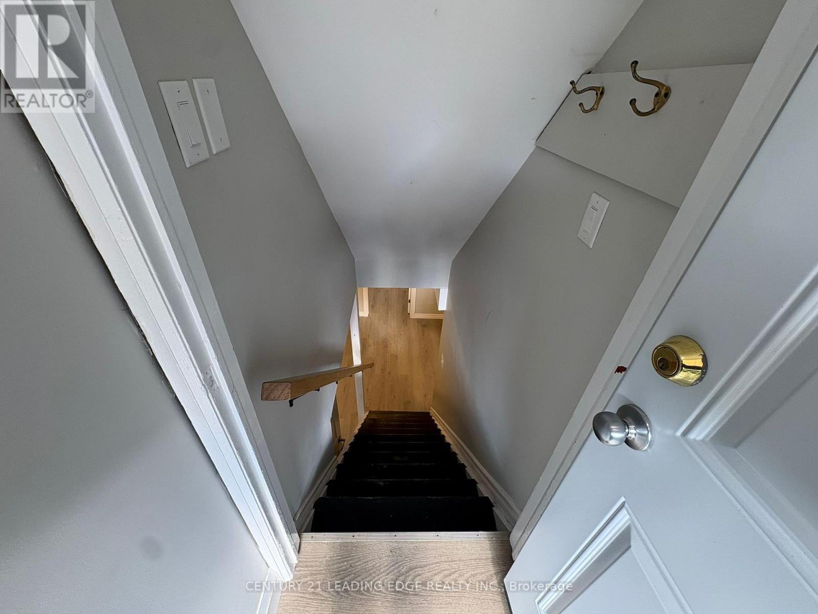 (Lower) - 22 Greenwood Avenue, Welland, Ontario  L3C 4B2 - Photo 3 - X13414784