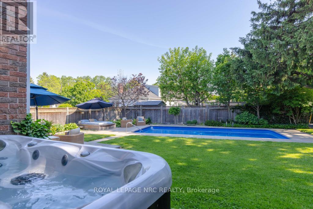 4 Maplewood Drive, St. Catharines, Ontario  L2M 3P1 - Photo 12 - X13414912