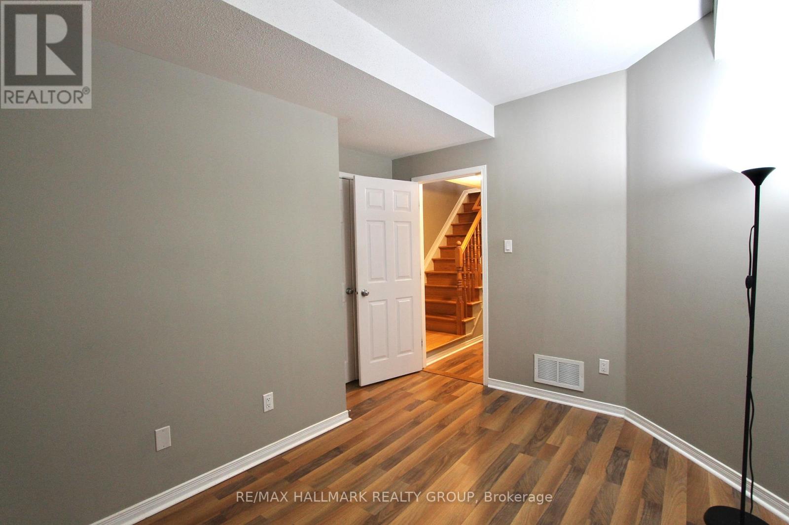 1063 Redtail Private, Ottawa, Ontario  K1J 0B1 - Photo 15 - X13414968