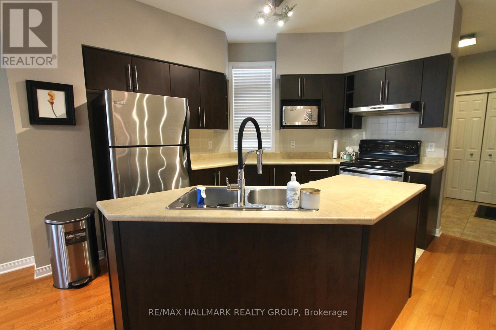 1063 Redtail Private, Ottawa, Ontario  K1J 0B1 - Photo 5 - X13414968