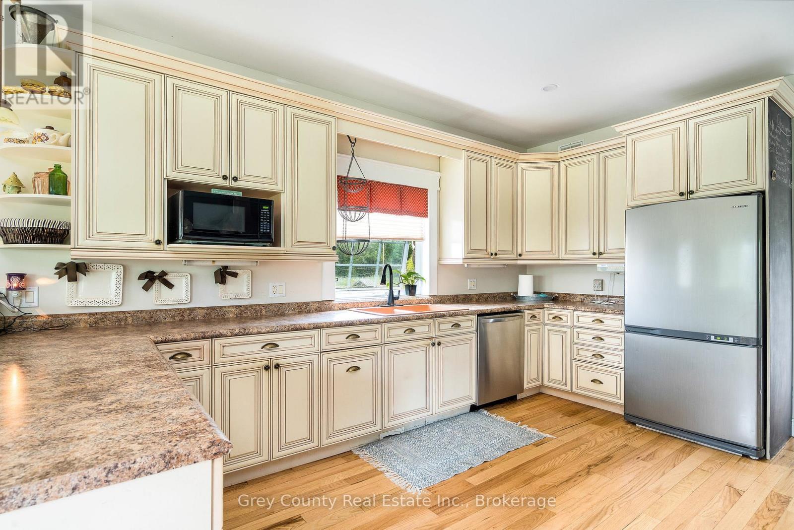 135260 9th Line, Grey Highlands, Ontario  N0C 1H0 - Photo 18 - X12802672