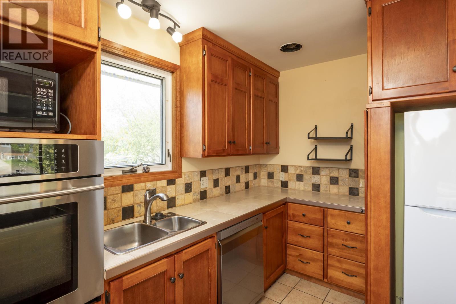 57 Clayte St, Thunder Bay, Ontario  P7A 6S3 - Photo 11 - TB2601399