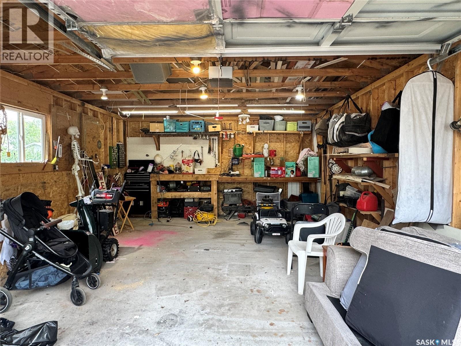 308 7th Avenue W, Biggar, Saskatchewan  S0K 0M0 - Photo 42 - SK038509