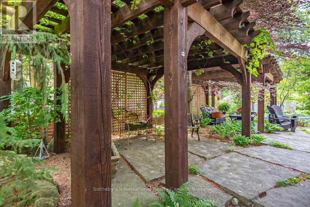 552 Bobolink Road, Mississauga, Ontario  L5J 2P4 - Photo 48 - W12890184