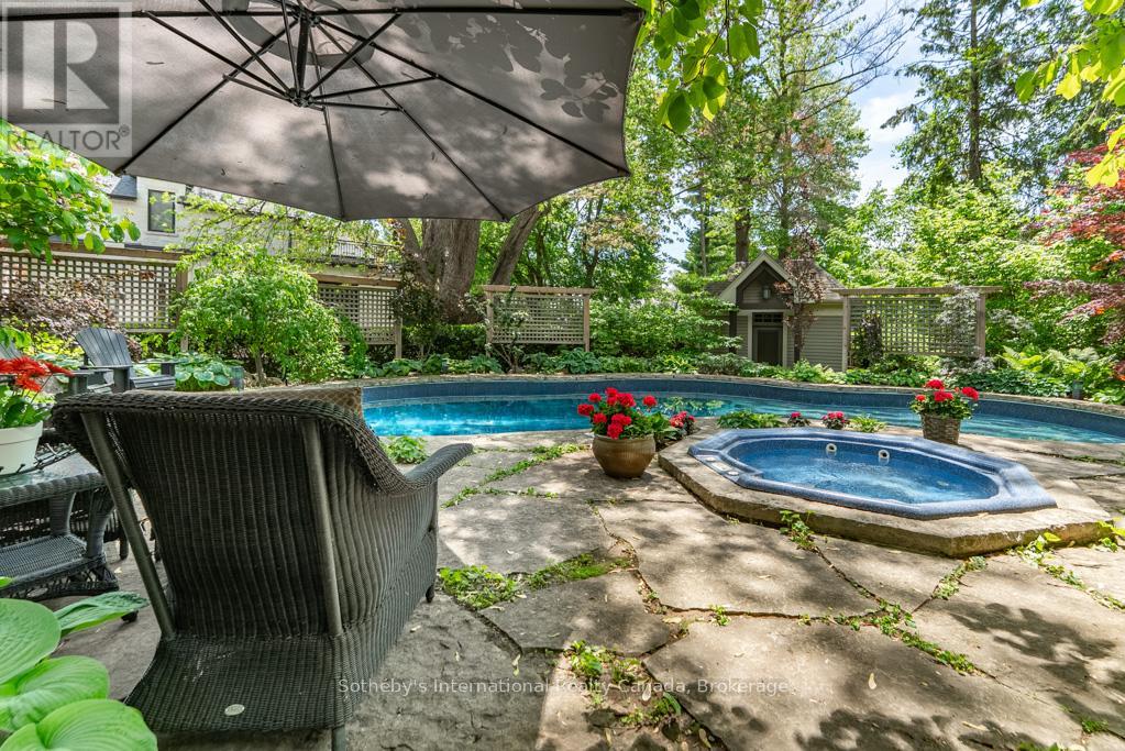 552 Bobolink Road, Mississauga, Ontario  L5J 2P4 - Photo 49 - W12890184