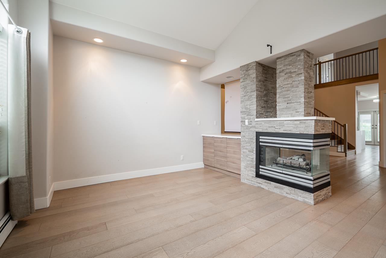 16995 104a Avenue, Surrey, British Columbia  V4N 3L9 - Photo 7 - R3111610