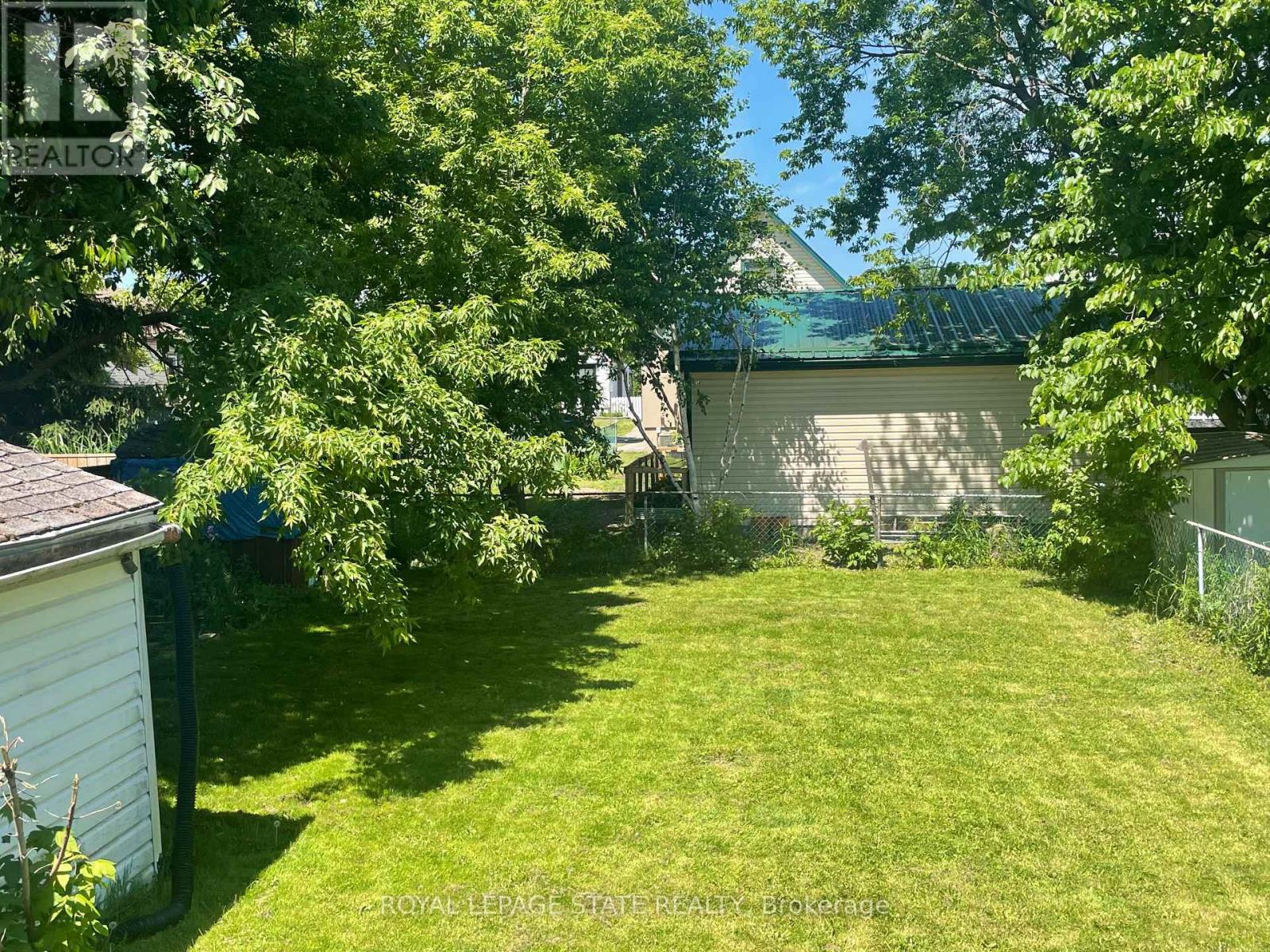 302 East 27th Street, Hamilton, Ontario  L8V 3G6 - Photo 32 - X12915314