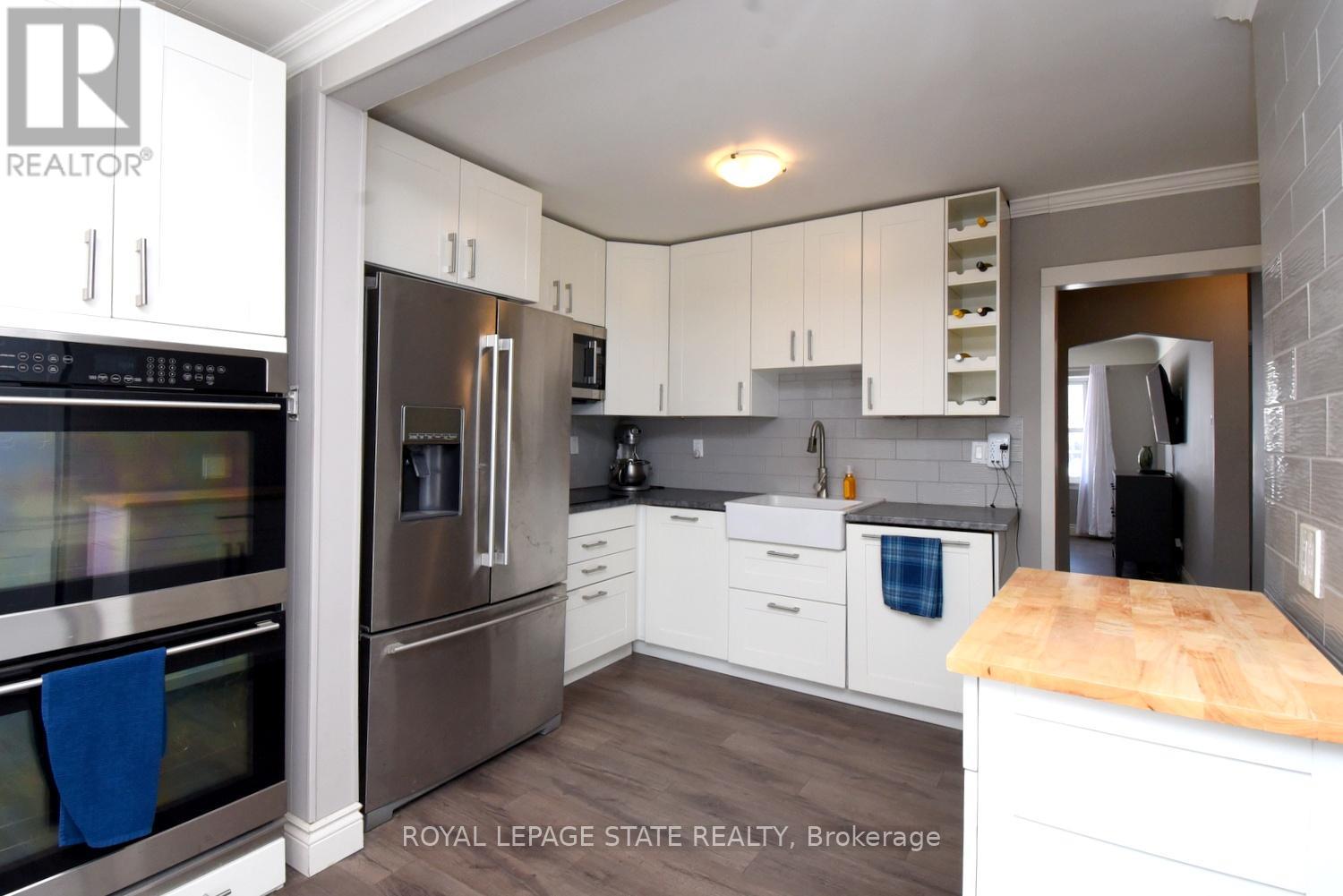 302 East 27th Street, Hamilton, Ontario  L8V 3G6 - Photo 14 - X12915314