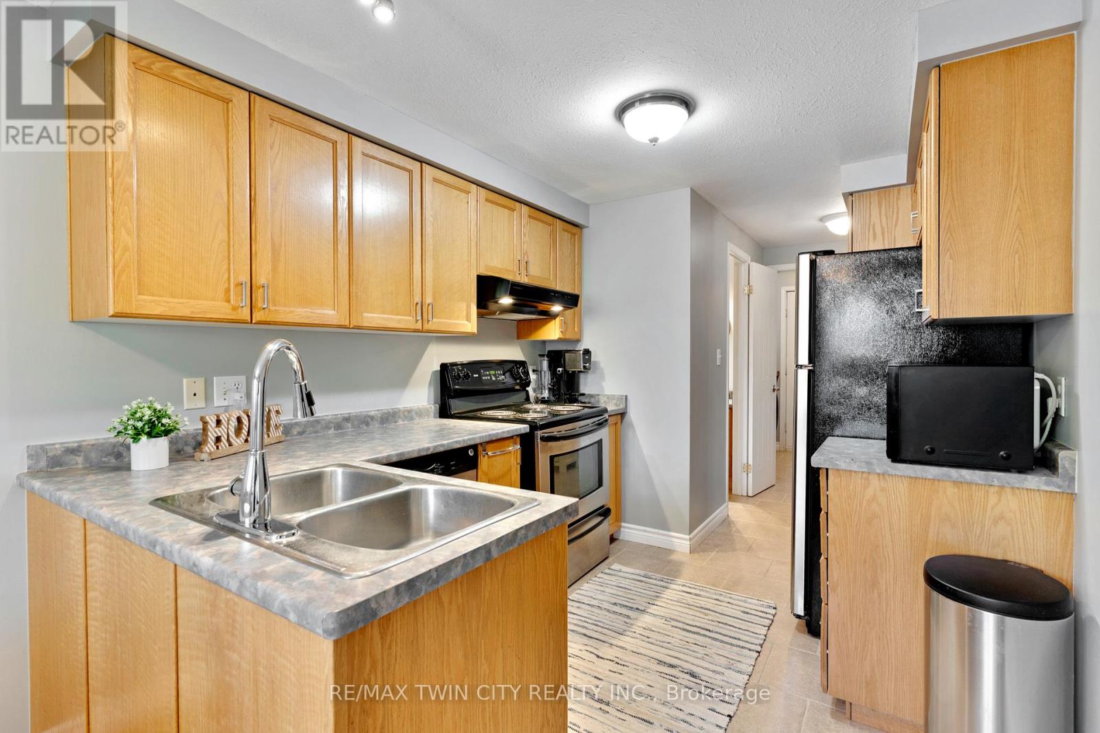 249 Wilderness Drive, Kitchener, Ontario  N2E 3R4 - Photo 16 - X13414510