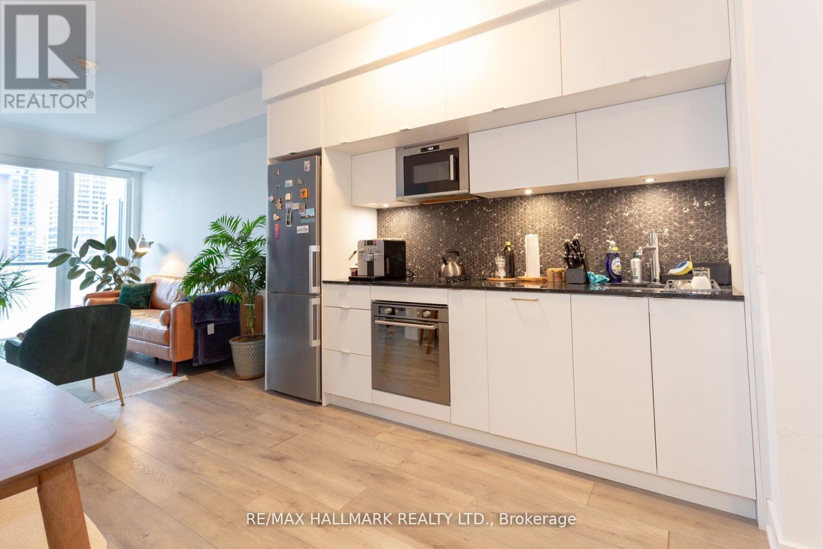 2109 - 575 Bloor Street E, Toronto, Ontario  M4W 0B2 - Photo 6 - C13414984