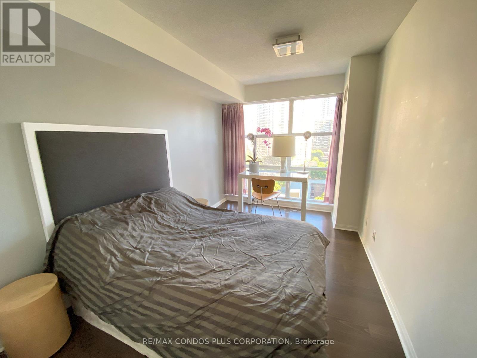 1411 - 11 St Joseph Street, Toronto, Ontario  M4Y 3G4 - Photo 12 - C13414988