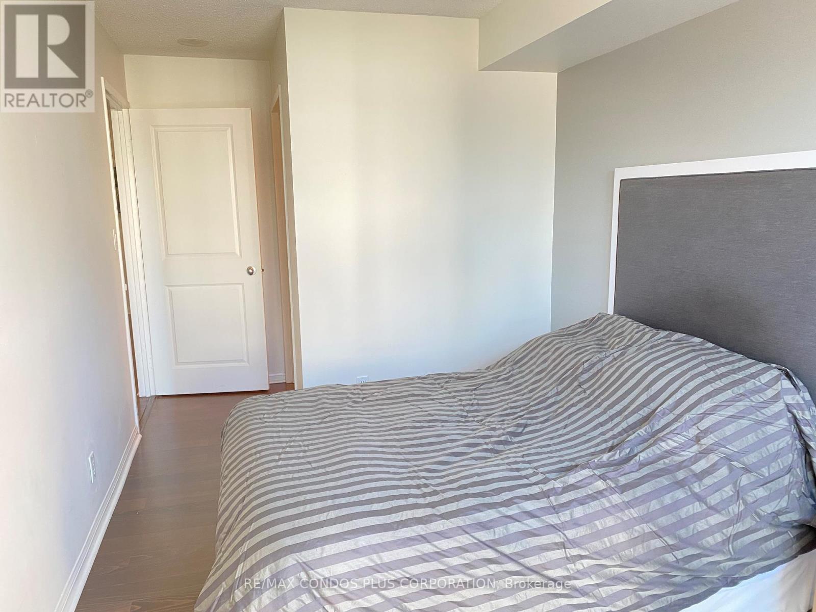 1411 - 11 St Joseph Street, Toronto, Ontario  M4Y 3G4 - Photo 13 - C13414988