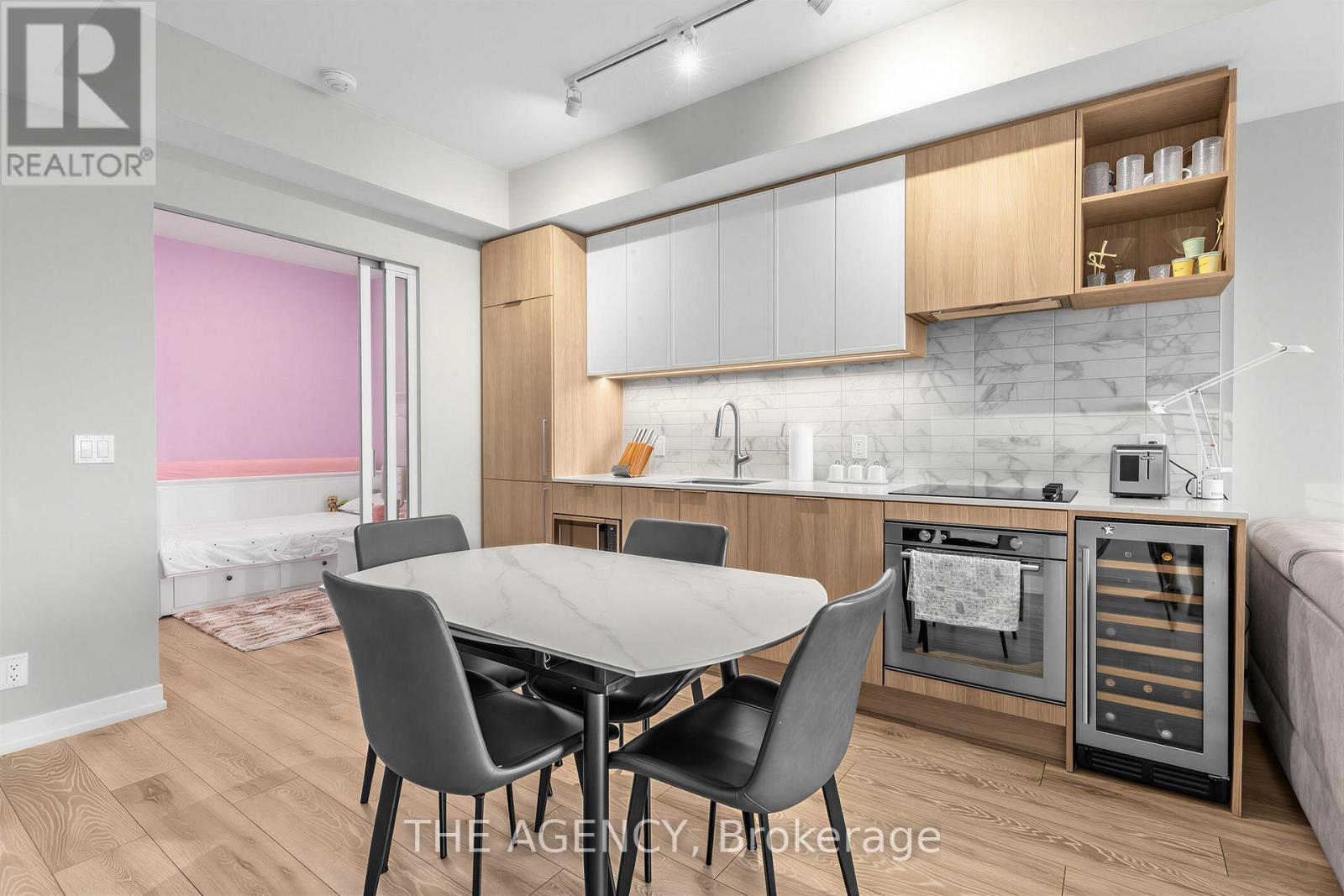 1817 - 2020 Bathurst Street, Toronto, Ontario  M5P 0A6 - Photo 6 - C13415042