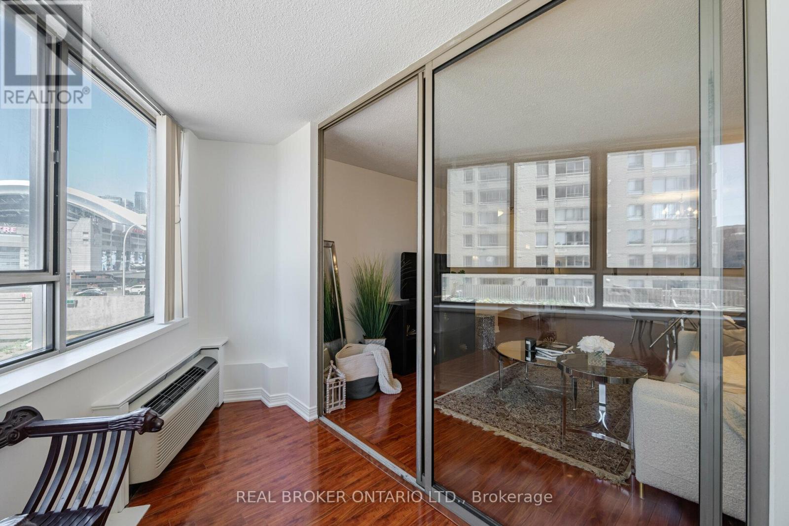 604 - 250 Queens Quay W, Toronto, Ontario  M5J 2N2 - Photo 14 - C13415058