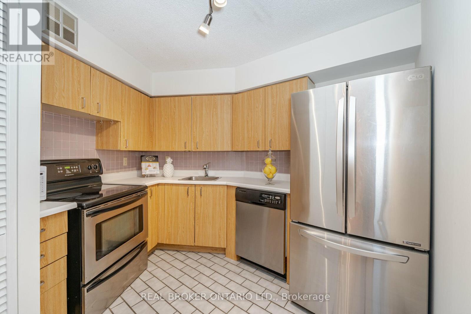 604 - 250 Queens Quay W, Toronto, Ontario  M5J 2N2 - Photo 17 - C13415058