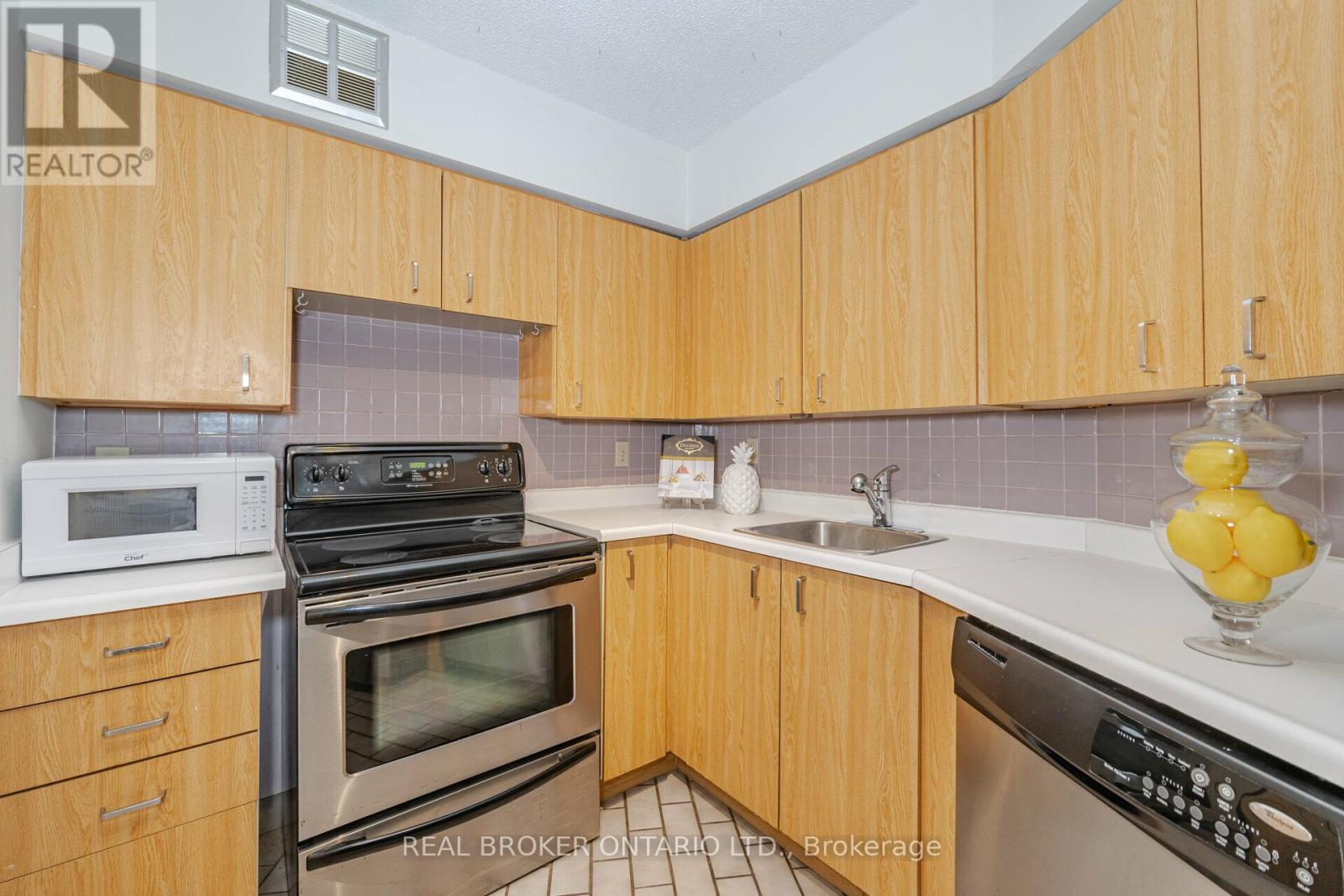 604 - 250 Queens Quay W, Toronto, Ontario  M5J 2N2 - Photo 18 - C13415058