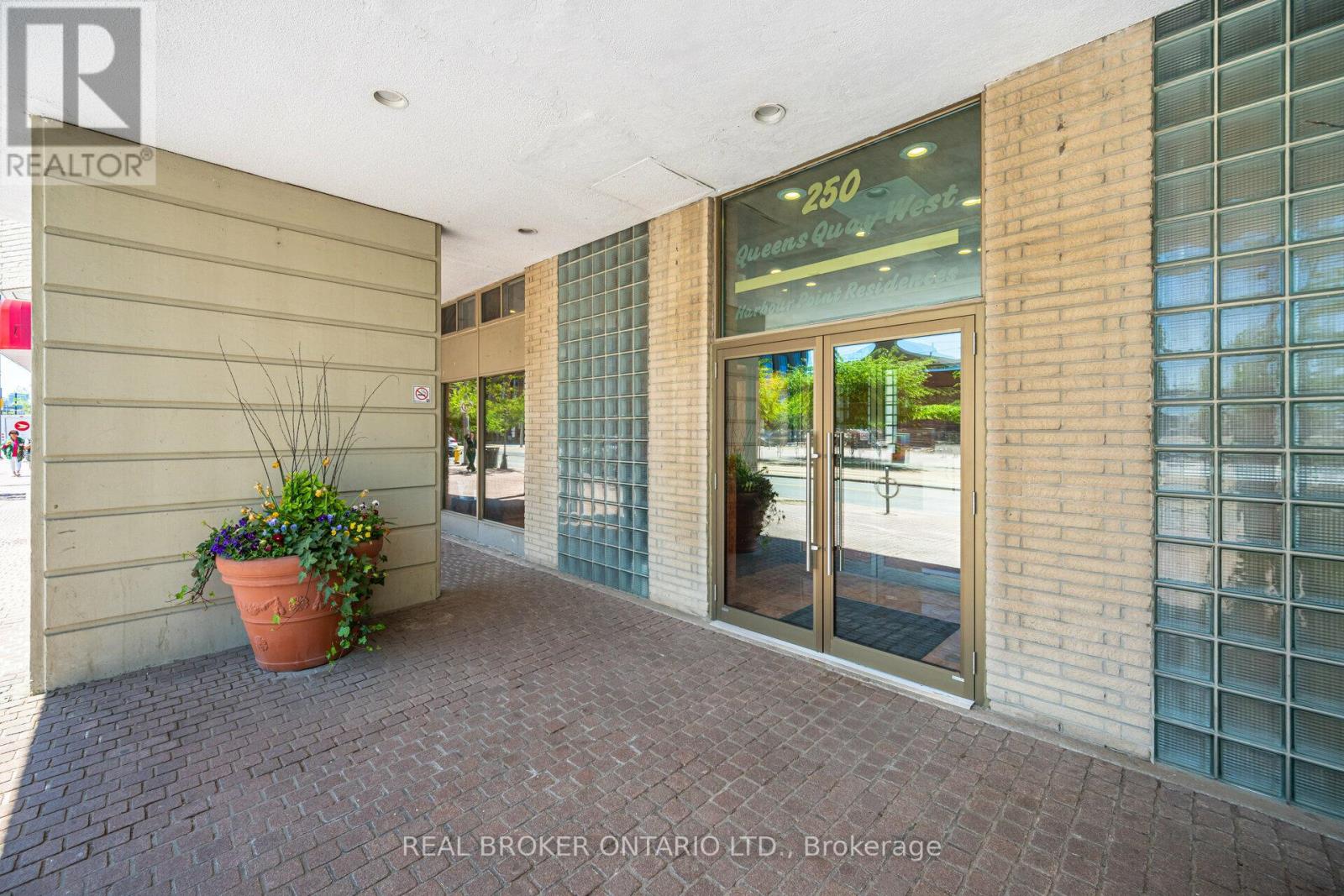 604 - 250 Queens Quay W, Toronto, Ontario  M5J 2N2 - Photo 3 - C13415058