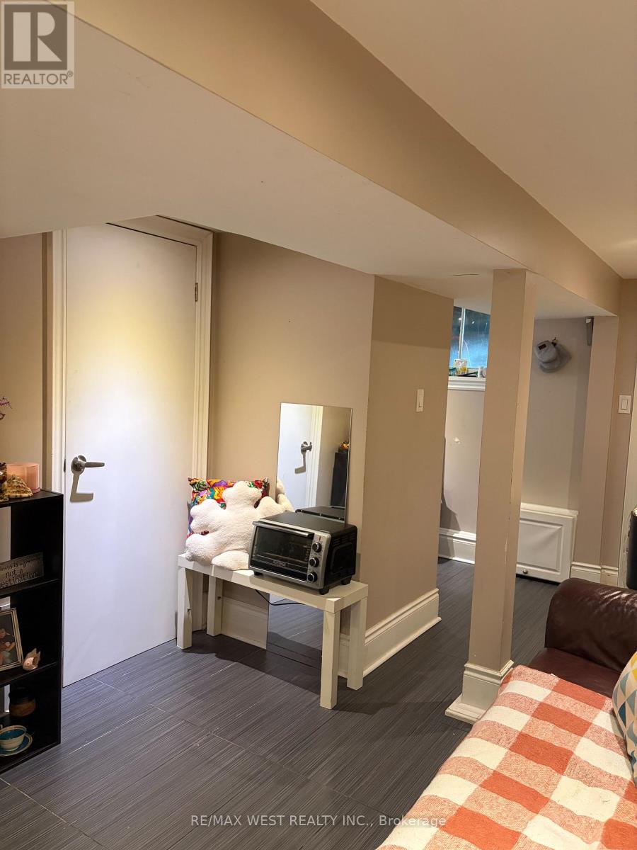 Basement - 247 Lansdowne Avenue, Toronto, Ontario  M6K 2W2 - Photo 12 - C13415102