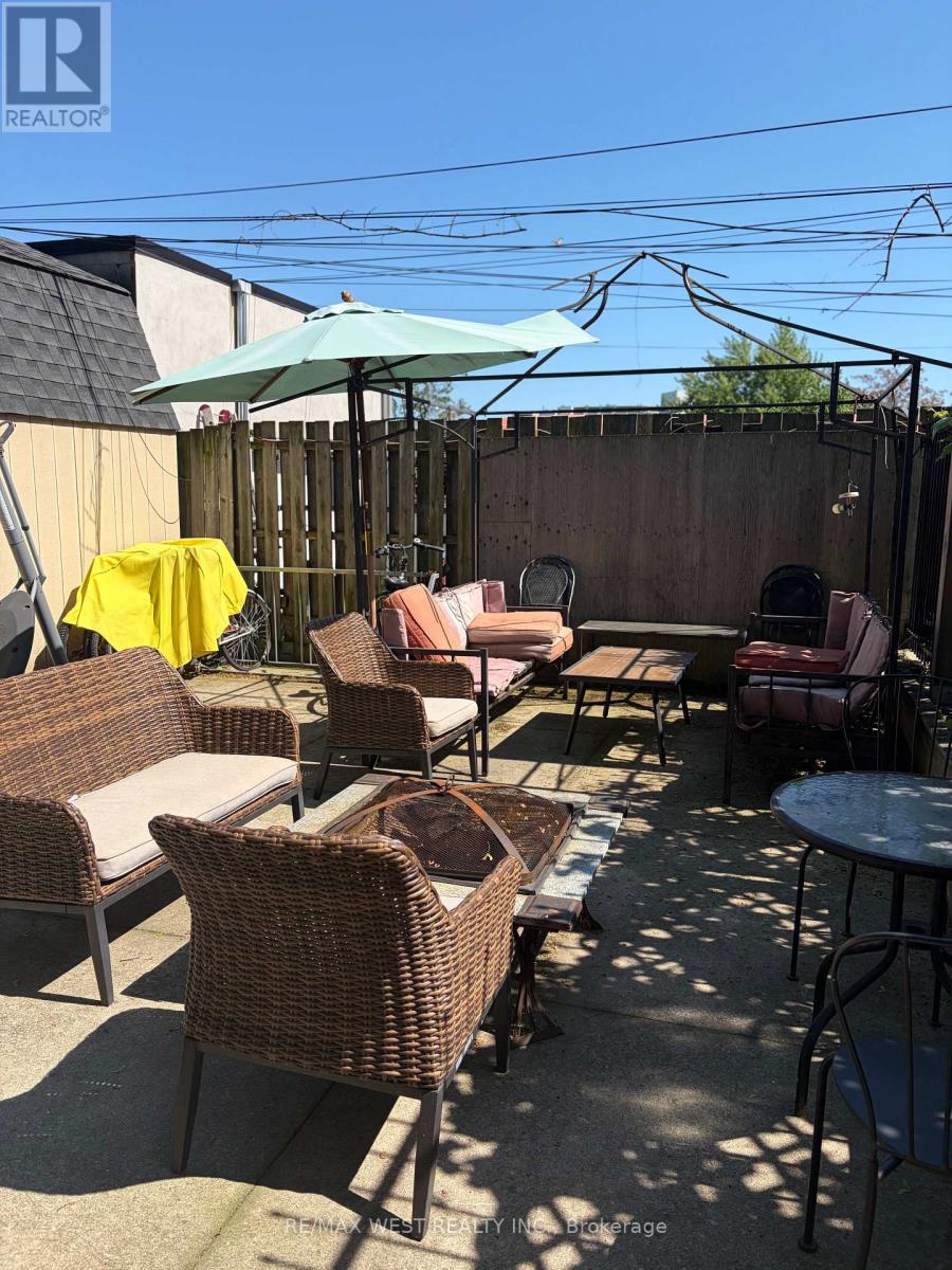 Basement - 247 Lansdowne Avenue, Toronto, Ontario  M6K 2W2 - Photo 19 - C13415102