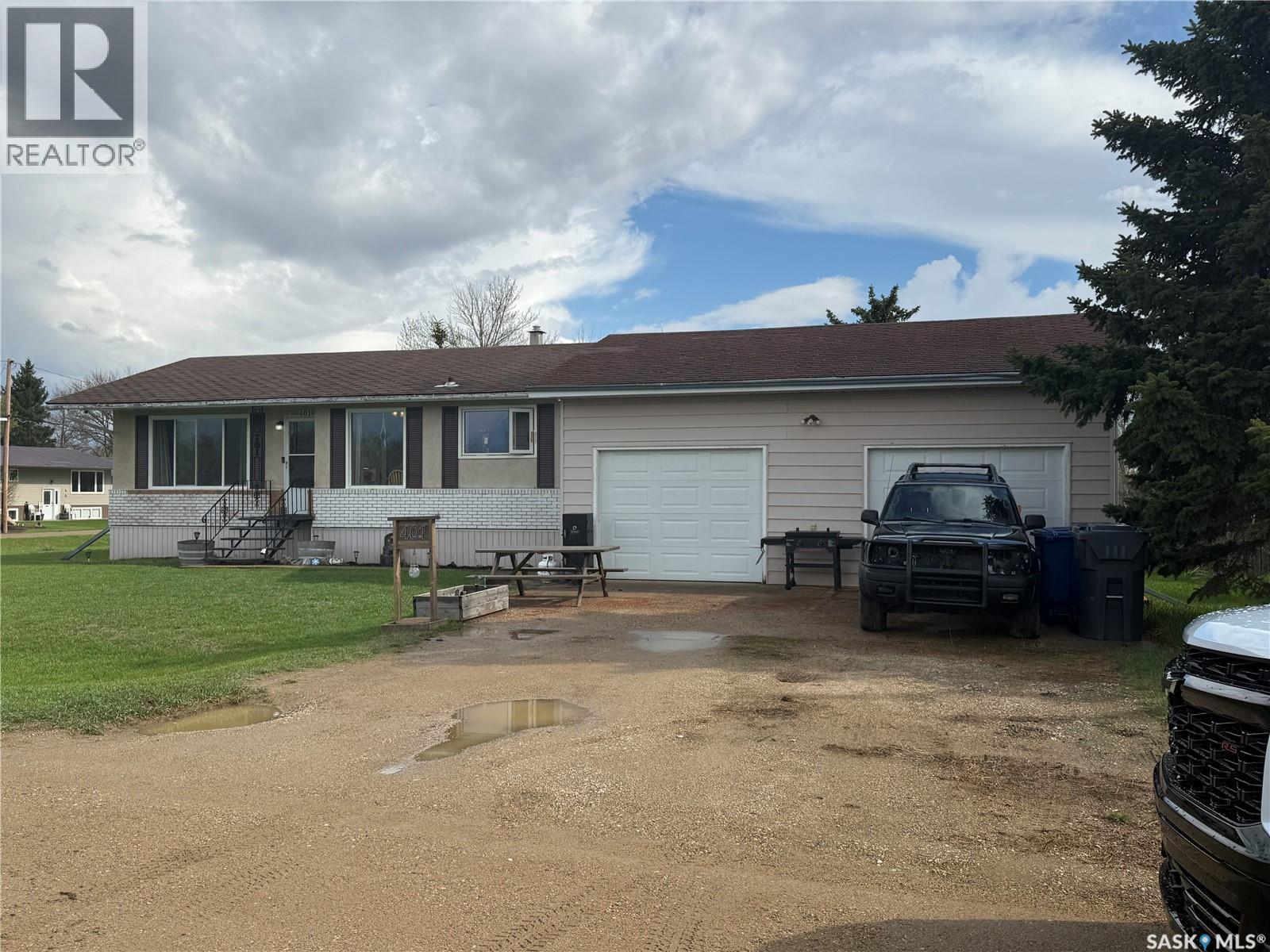 401 Golspie Street, Craik, Saskatchewan  S0G 0V0 - Photo 2 - SK038586