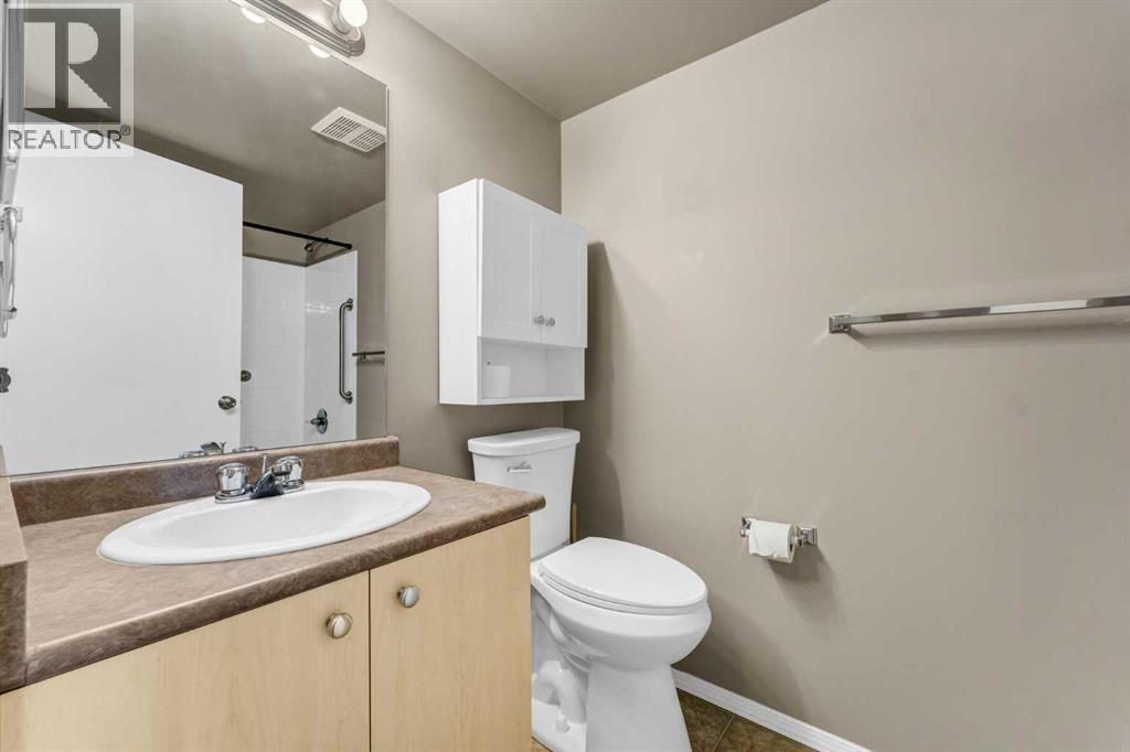 215, 1648 Saamis Drive NW, Medicine Hat, Alberta  T1C 4X1 - Photo 20 - A2317284