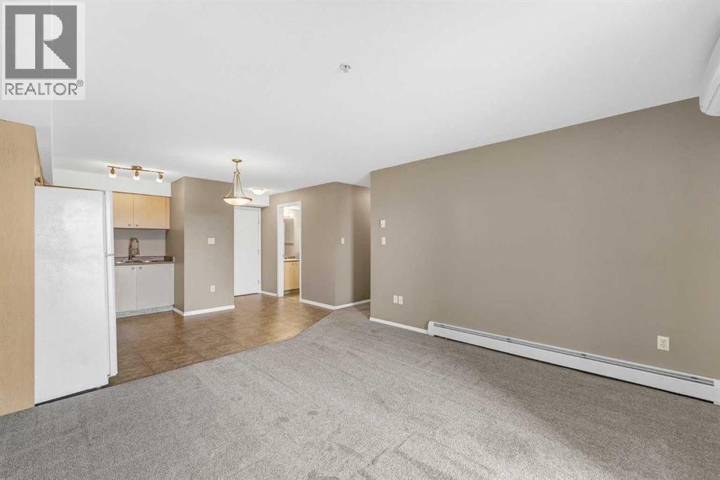 215, 1648 Saamis Drive NW, Medicine Hat, Alberta  T1C 4X1 - Photo 15 - A2317284