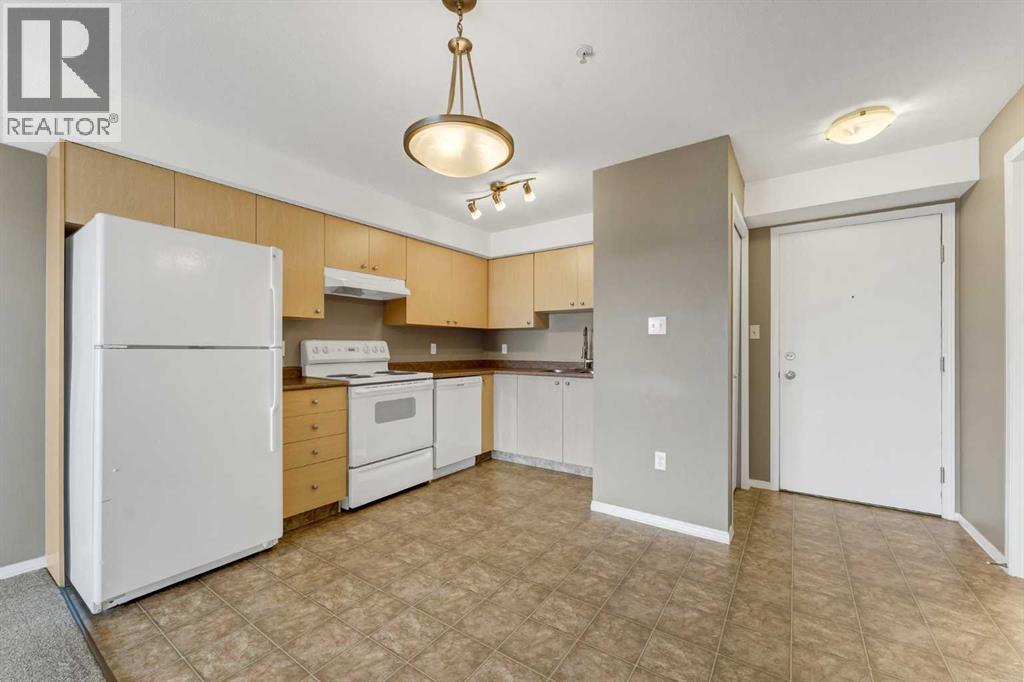 215, 1648 Saamis Drive NW, Medicine Hat, Alberta  T1C 4X1 - Photo 7 - A2317284