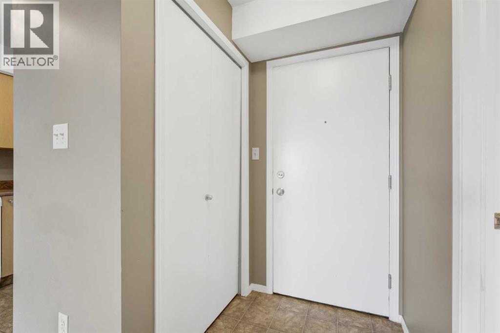 215, 1648 Saamis Drive NW, Medicine Hat, Alberta  T1C 4X1 - Photo 6 - A2317284