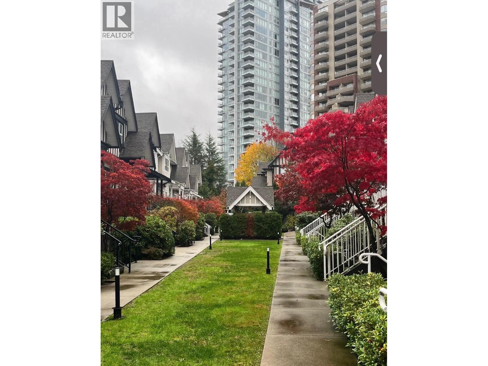 17 730 Farrow Street, Coquitlam, British Columbia  V3J 7Y7 - Photo 4 - R3129731