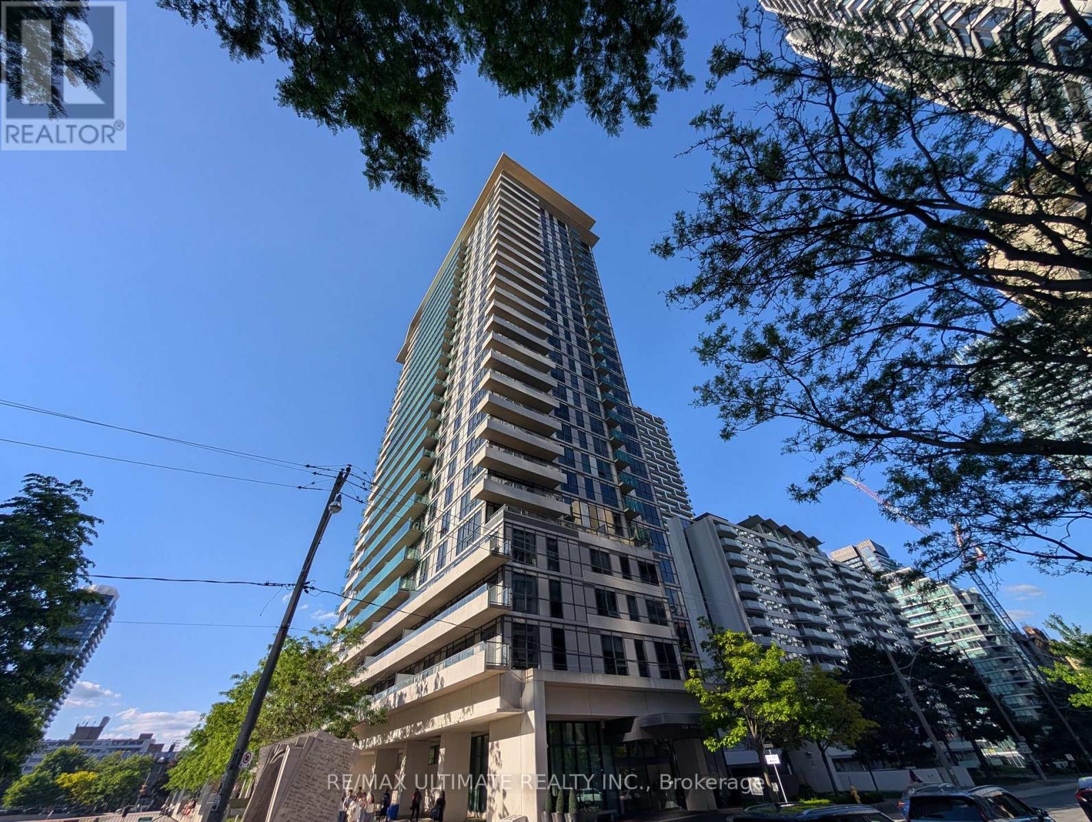 917 - 70 ROEHAMPTON AVENUE, Toronto, Ontario