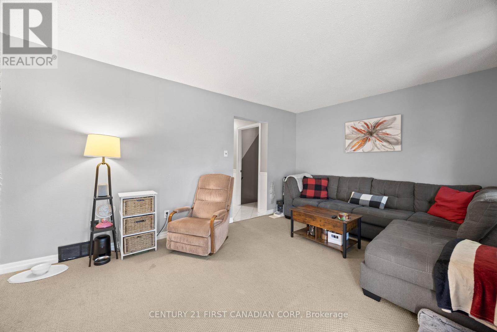 453 Wilkins Street, London South, Ontario  N6C 5B5 - Photo 11 - X13415248