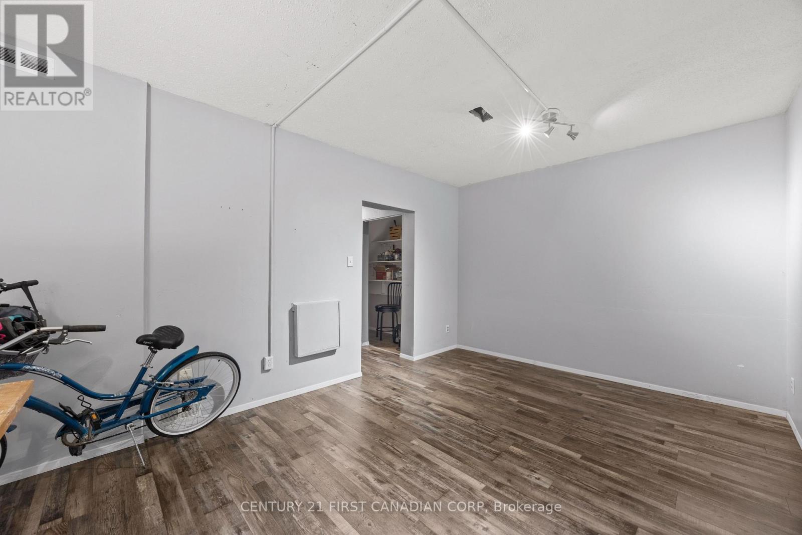 453 Wilkins Street, London South, Ontario  N6C 5B5 - Photo 21 - X13415248