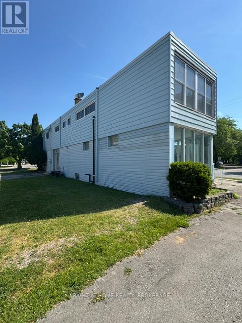 279 Niagara Street, St. Catharines, Ontario  L2M 4V8 - Photo 2 - X13086360